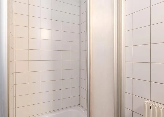 Base - By Mynests شقة