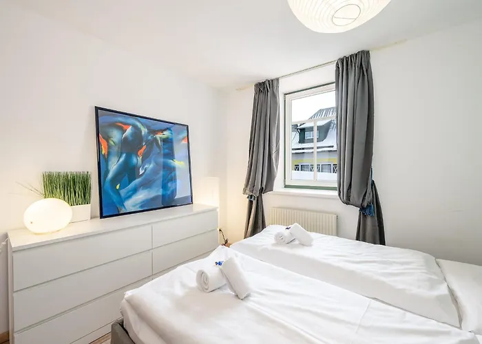 公寓 Base - By Mynests